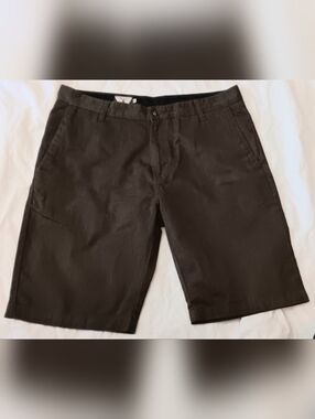Volcom Chino Shorts 34 Charcoal Gray Pockets 10" Inseam Surf Beach Summer